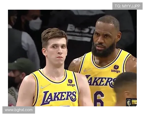 里夫斯今日14罚12中稳居联盟罚球王总罚球数达51次展现超强造犯规能力